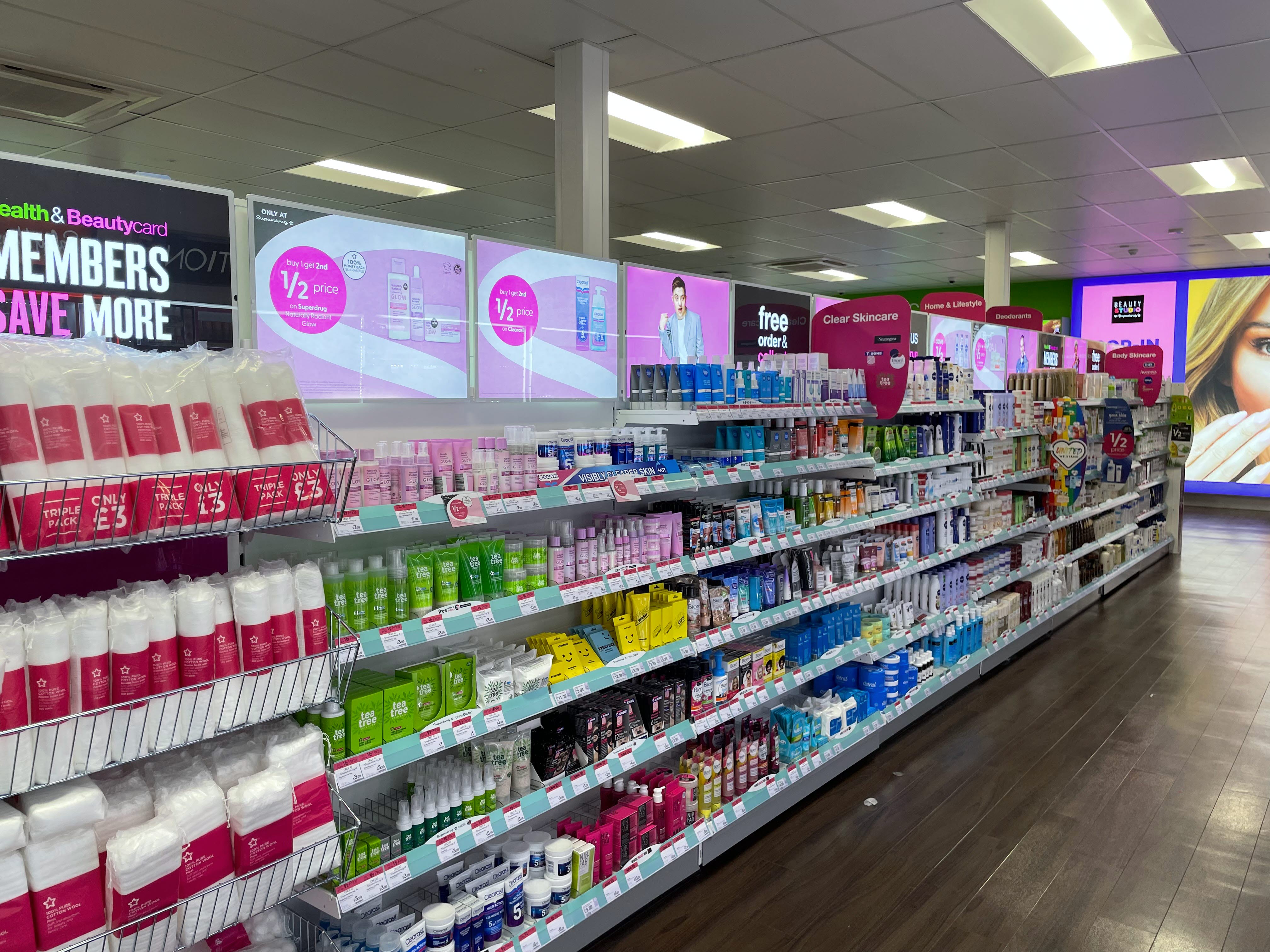 Skincare_middle aisle.JPG Skincare_middle aisle.JPG